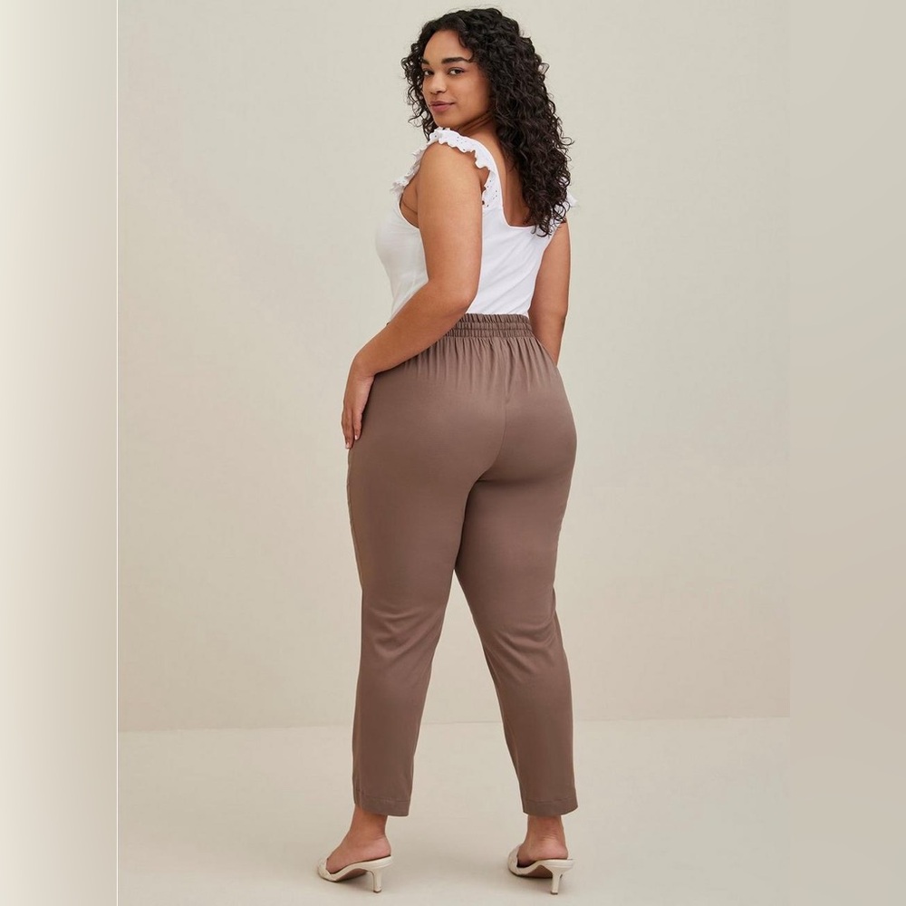 NWT New Torrid Relaxed Taper Stretch Challis High-Rise Tie-Front Pant 0 - Picture 2 of 4